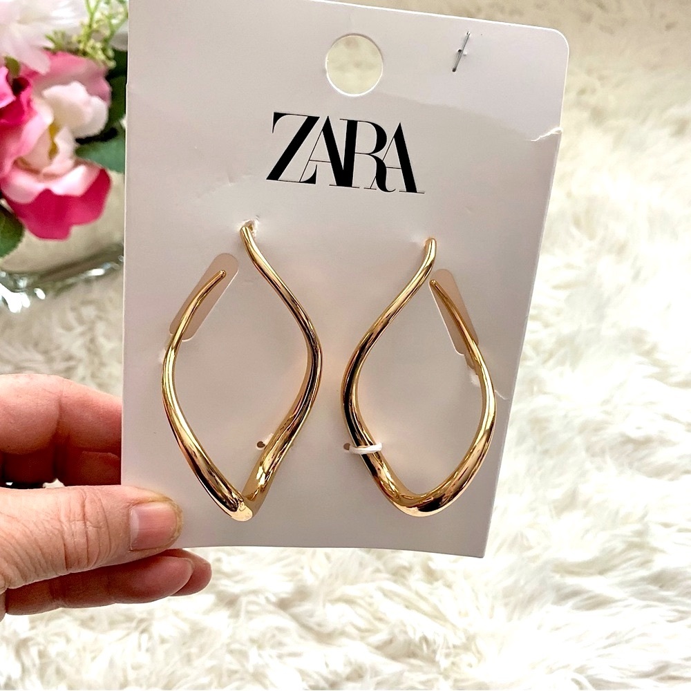 Zara Sculptural Twisted Gold Earrings